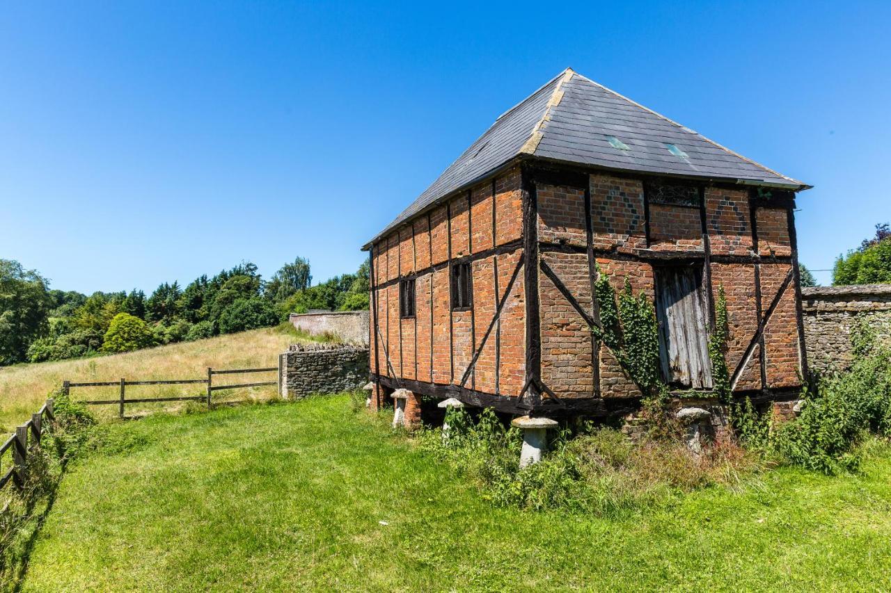Middle Aston House Bed and Breakfast Exteriör bild